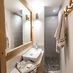 Апартаменты D2 Luxury Mountain View Sleeps 12 Coffee *